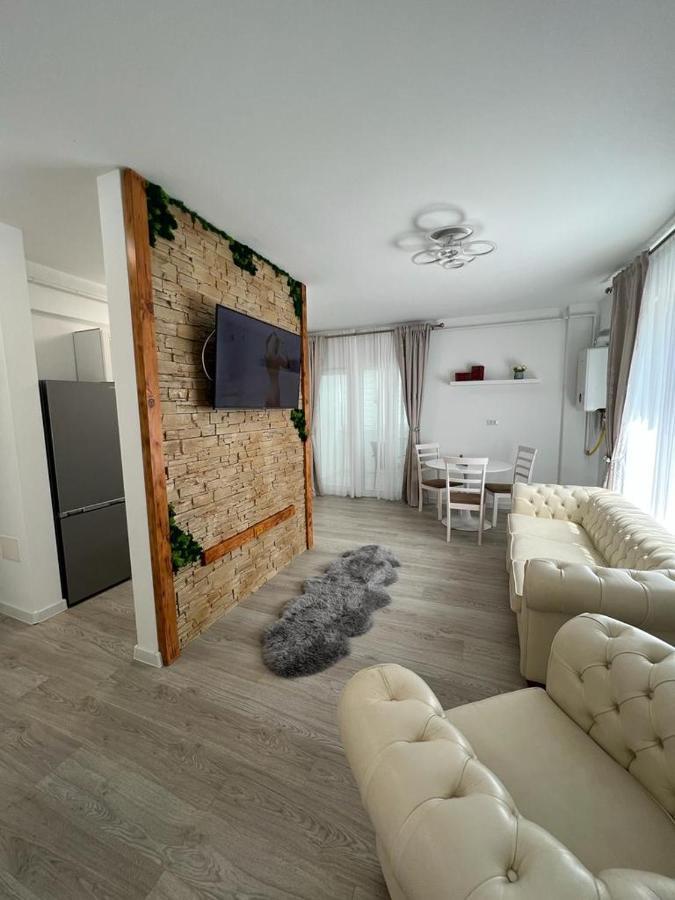 Urban Apartments And Studios - City Center Iasi Luaran gambar