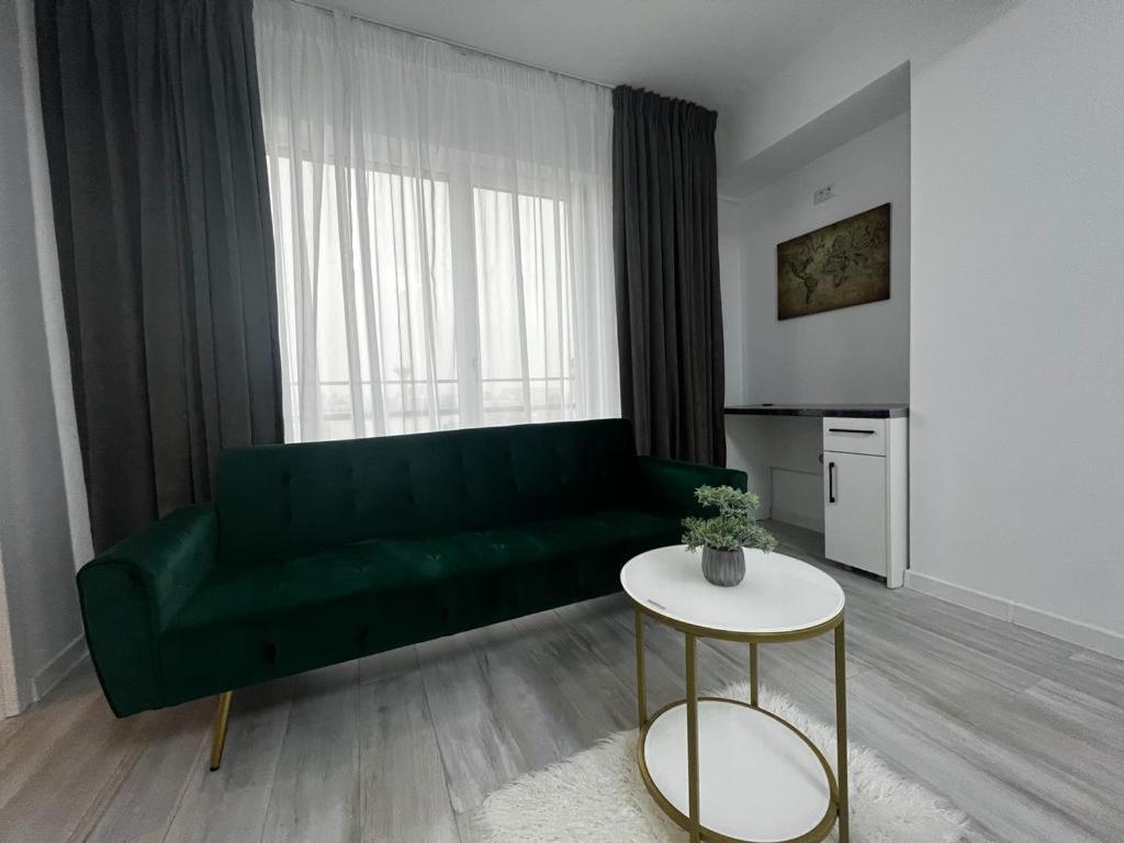 Urban Apartments And Studios - City Center Iasi Luaran gambar