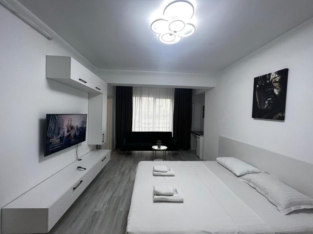 Urban Apartments And Studios - City Center Iasi Luaran gambar