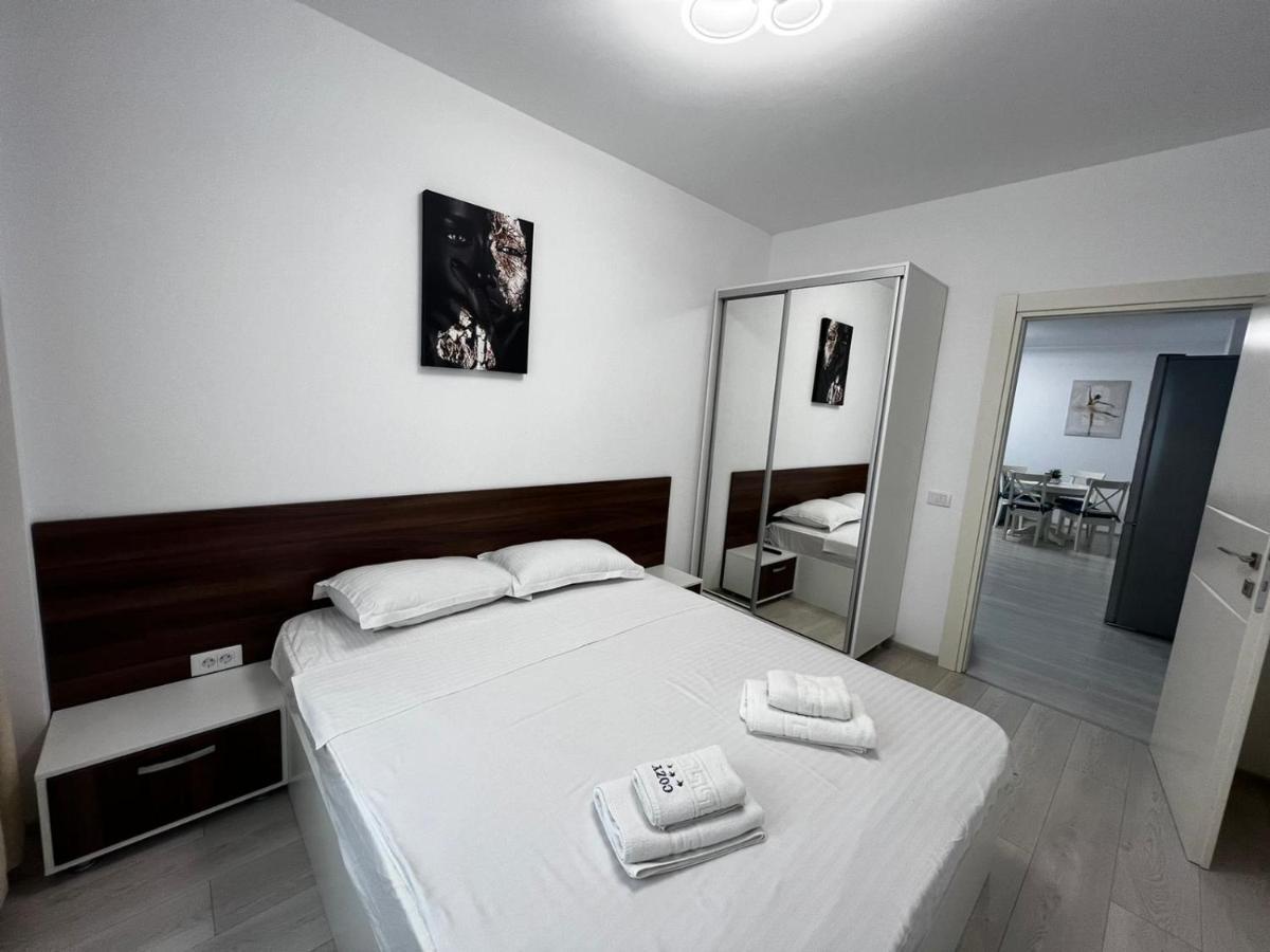 Urban Apartments And Studios - City Center Iasi Luaran gambar