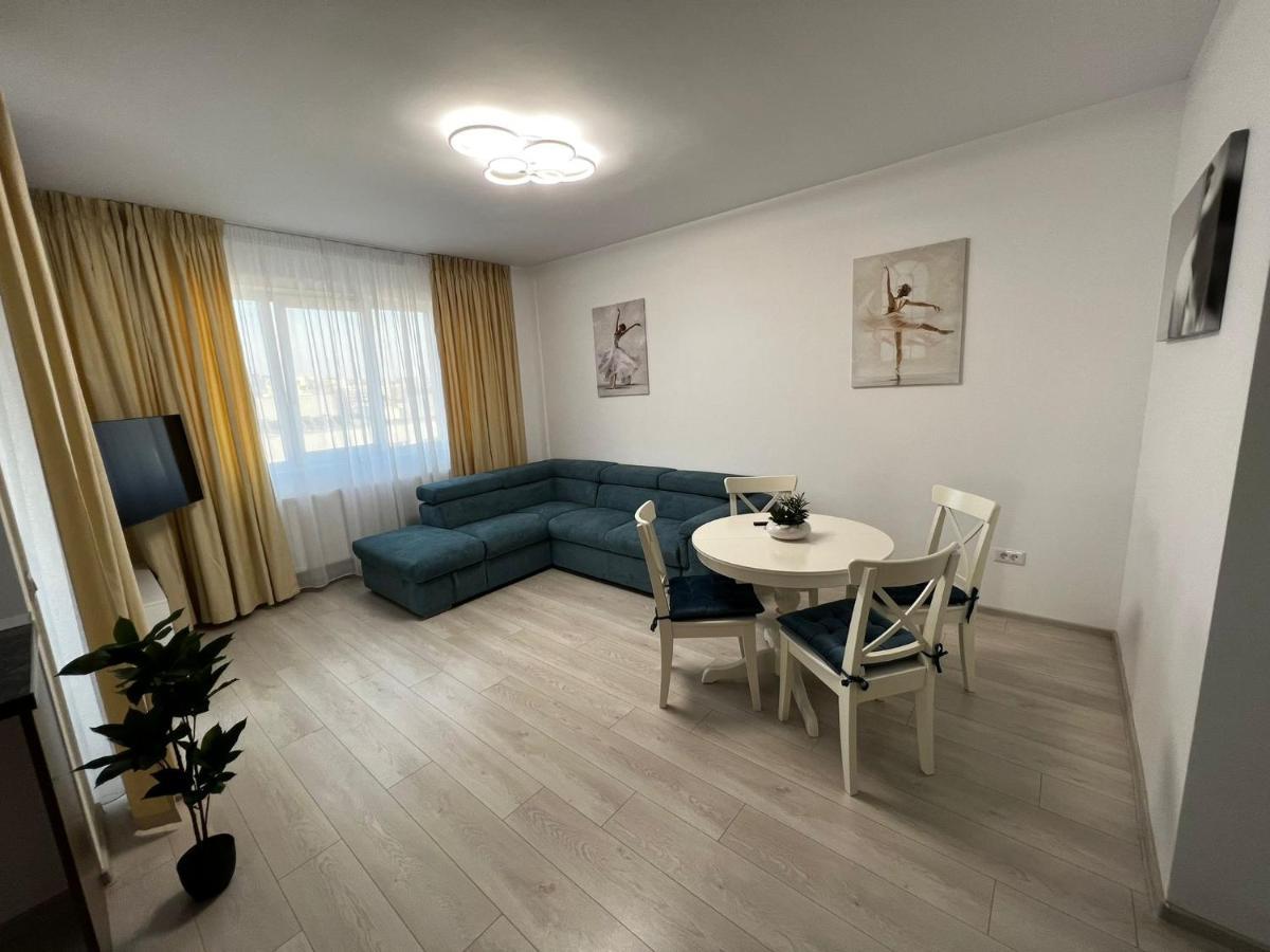 Urban Apartments And Studios - City Center Iasi Luaran gambar